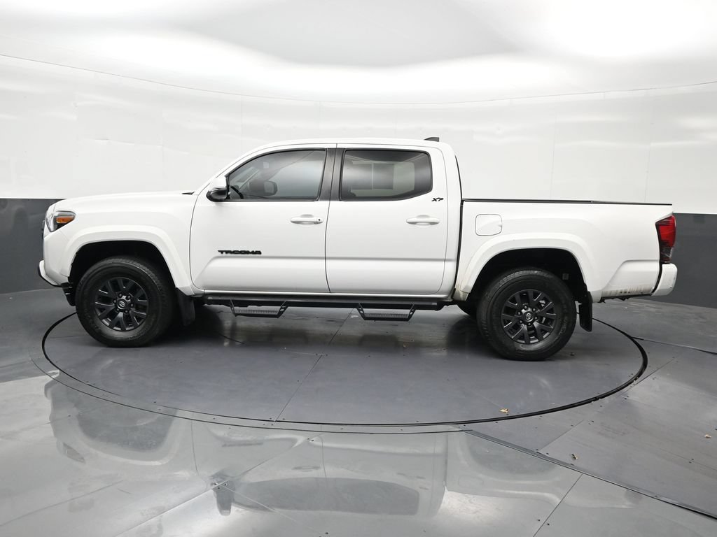 Used 2023 Toyota Tacoma SR5 AWD/4WD image 2