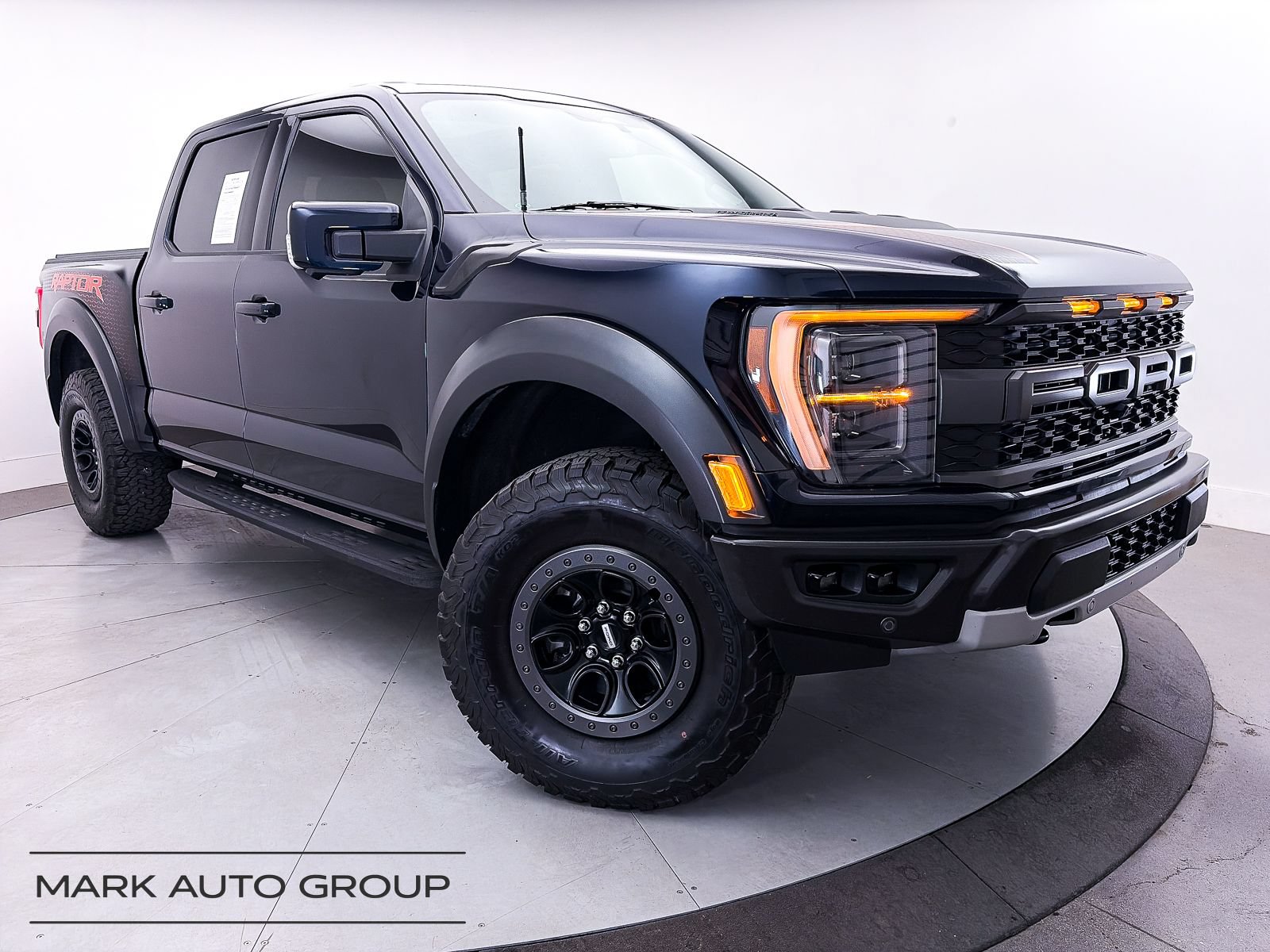 Used 2022 Ford F150 Raptor w/ Equipment Group 801A High AWD/4WD video 1