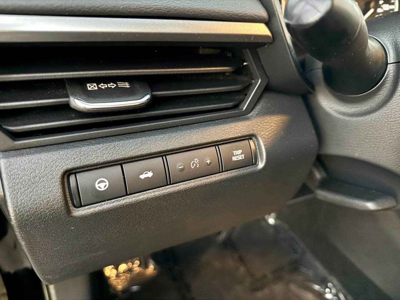 Used 2019 Nissan Altima 2.5 SV image 22