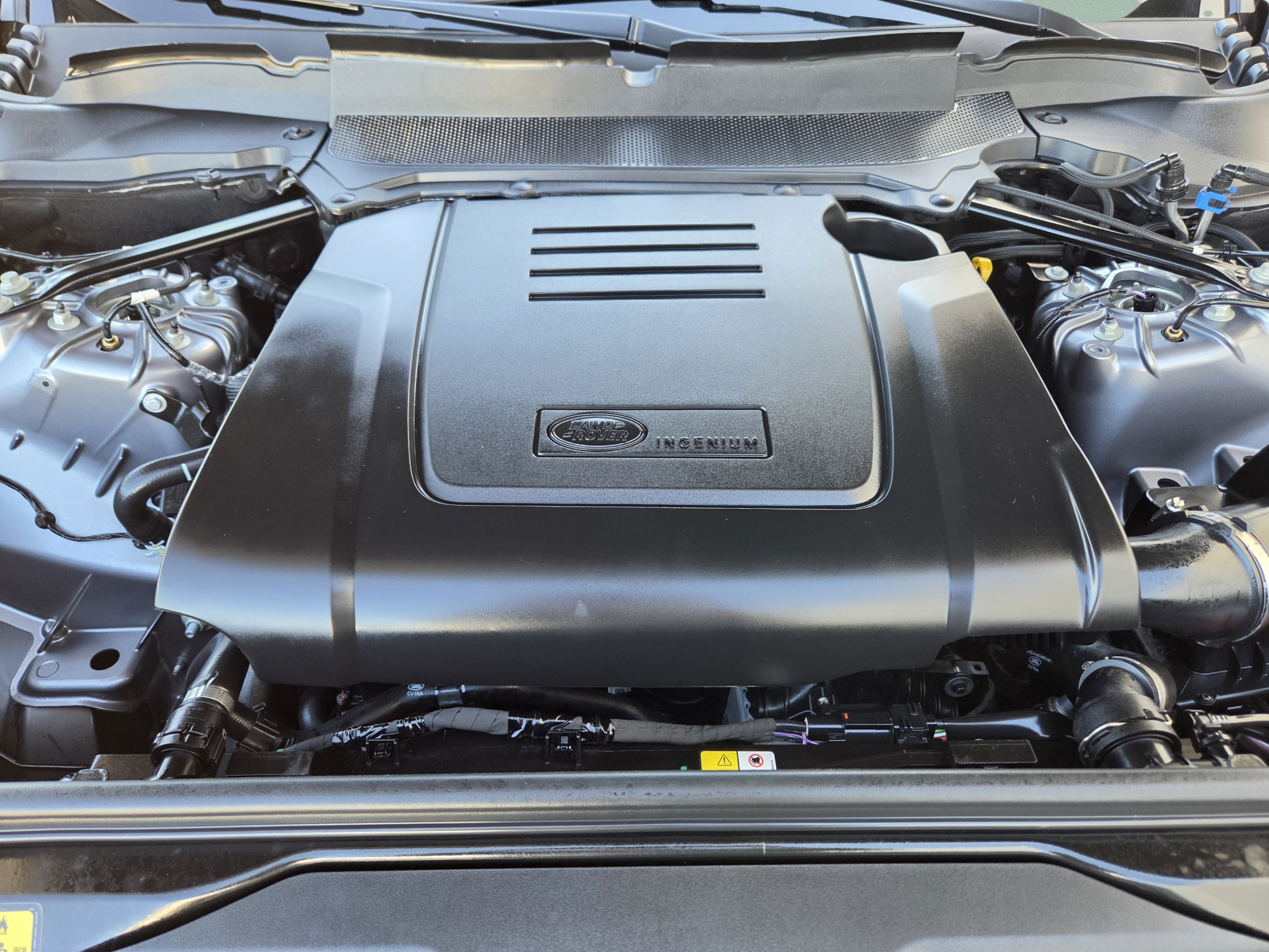 New 2026 Land Rover Discovery Dynamic SE AWD/4WD image 28