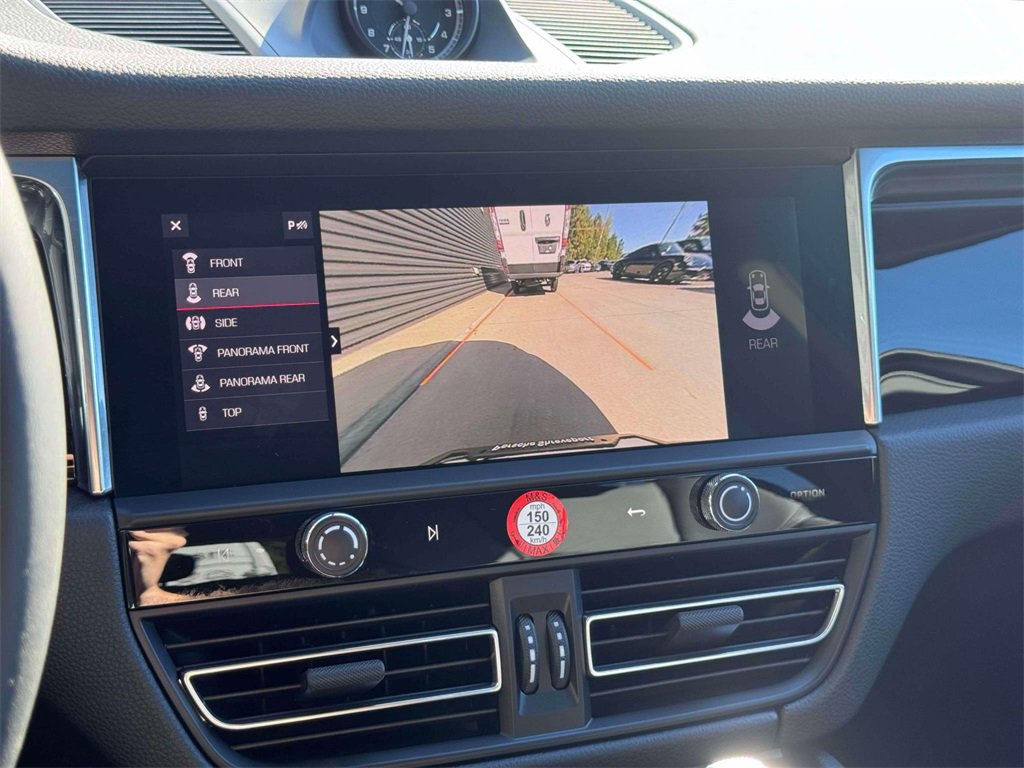 New 2026 Porsche Macan image 23