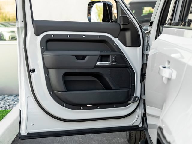 New 2026 Land Rover Defender 110 X AWD/4WD image 12