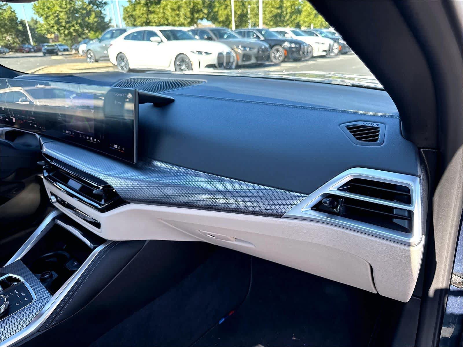 Used 2025 BMW M440i Convertible w/ Premium Package RWD image 27