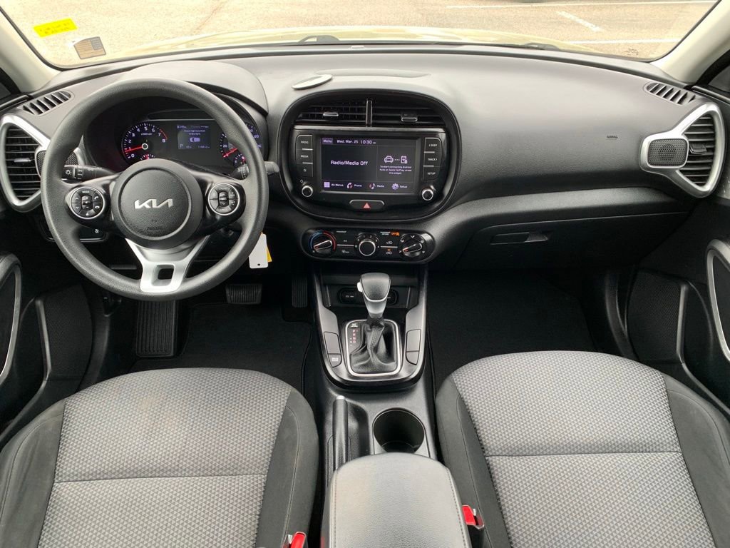 Used 2022 Kia Soul LX w/ Technology Package image 18