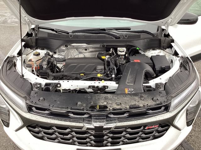 Used 2025 Chevrolet Trax RS image 17