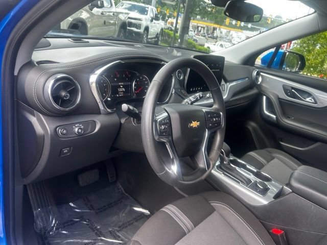 Certified 2025 Chevrolet Blazer LT FWD image 9