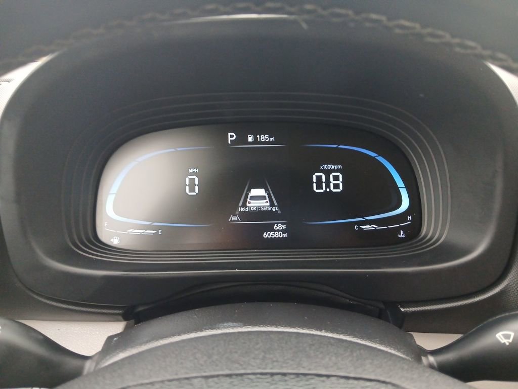 Used 2023 Hyundai Venue SEL image 13