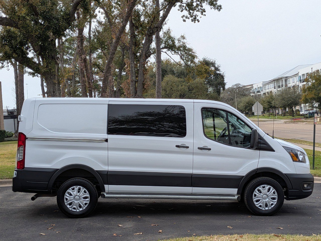 Used 2024 Ford Transit 250 w/ Exterior Upgrade Package image 4