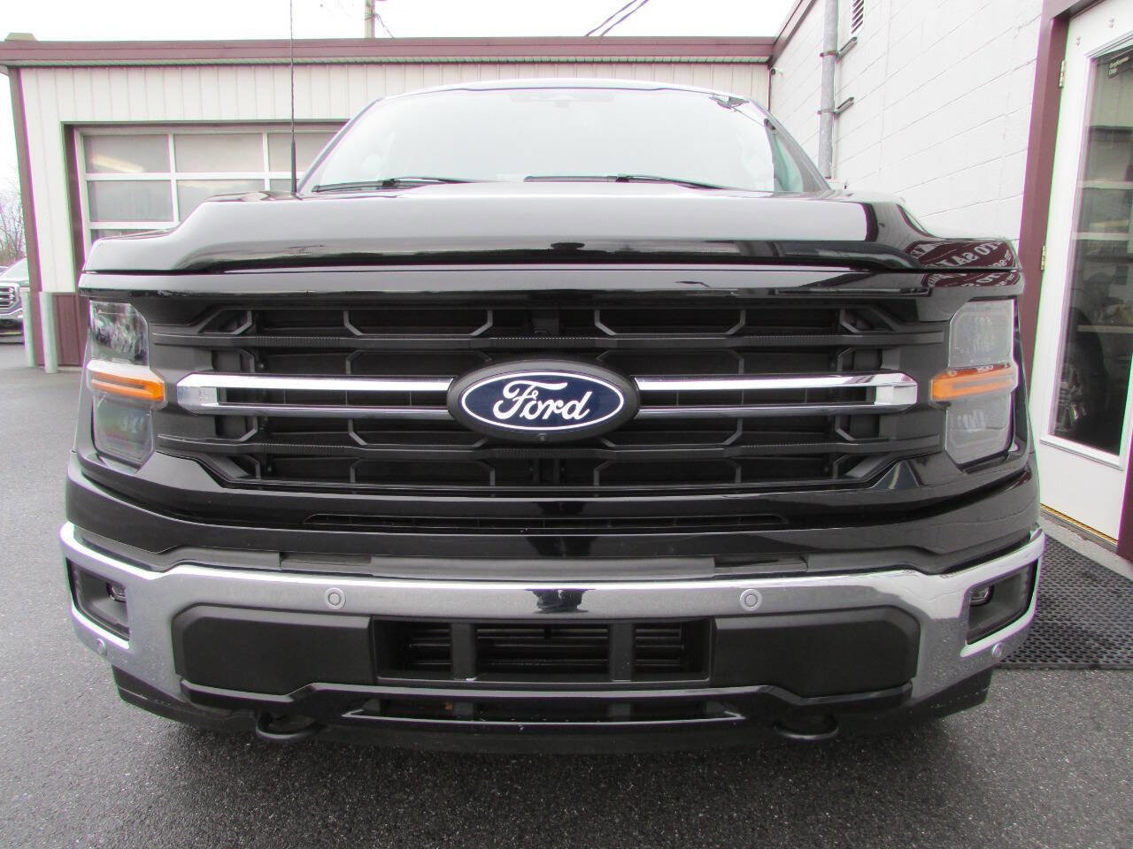 Used 2024 Ford F150 XLT w/ Equipment Group 302A MID image 2