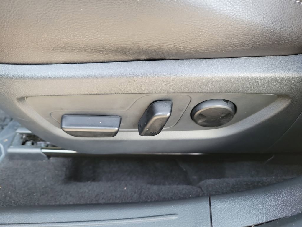 Certified 2025 MAZDA CX-50 Meridian Edition w/ Weather Package image 23