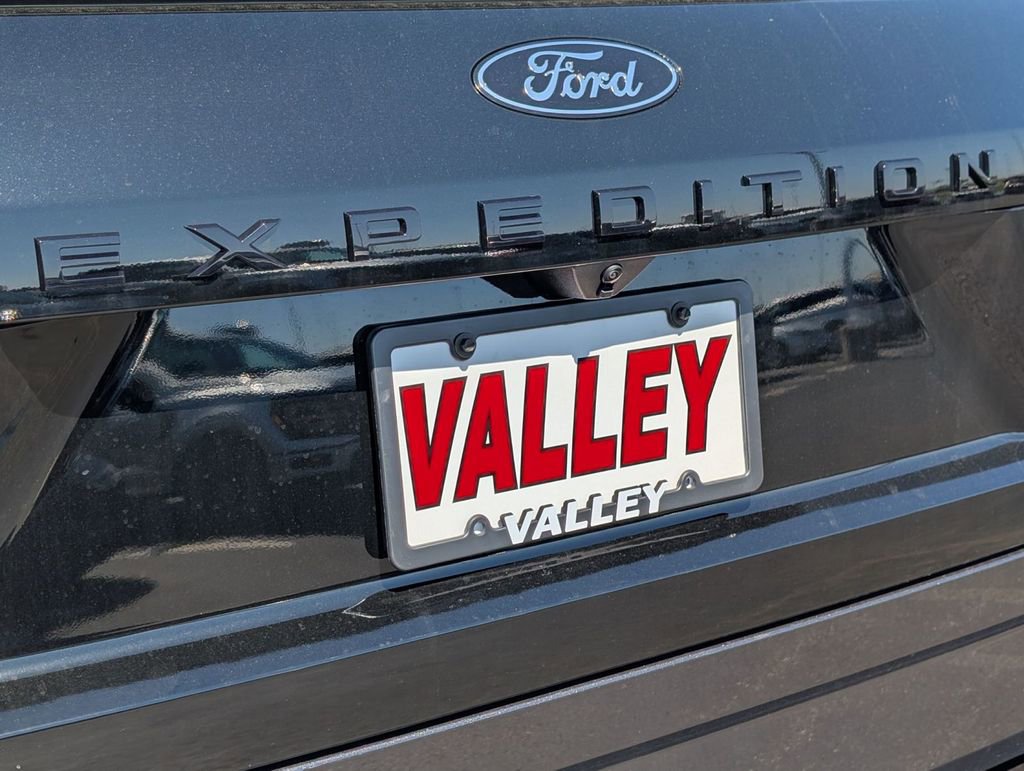 New 2026 Ford Expedition Max Platinum image 13