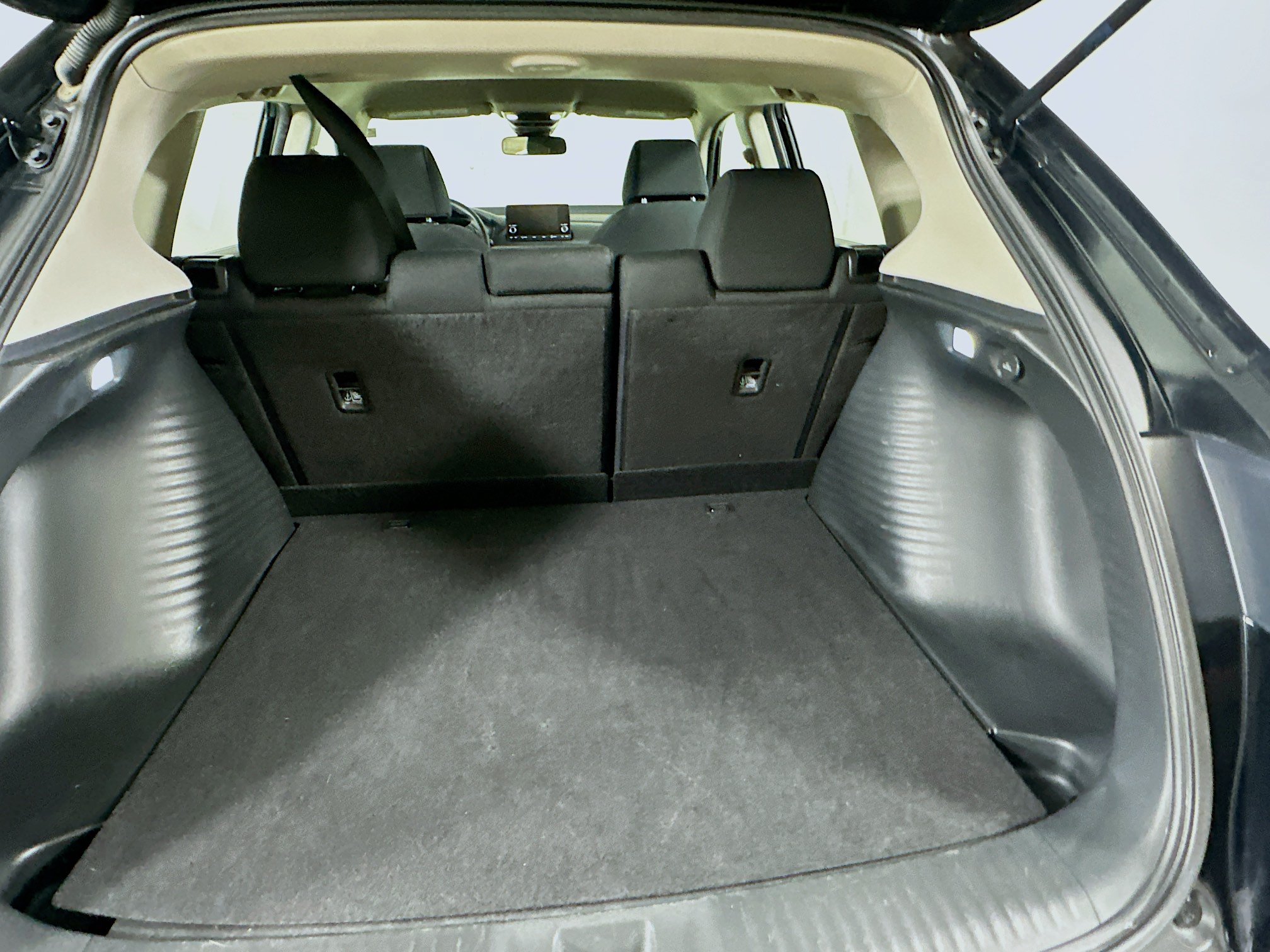 Used 2025 Honda HR-V LX image 27