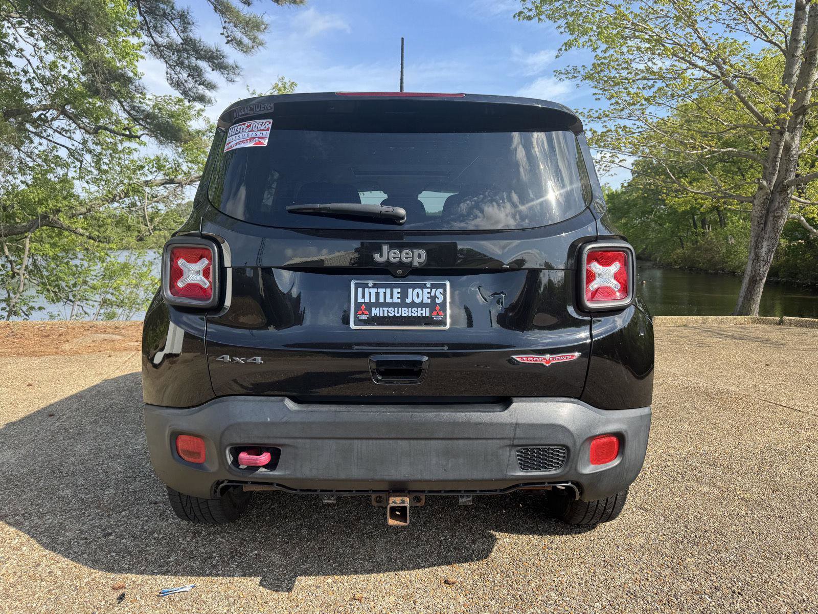 Used 2018 Jeep Renegade Trailhawk AWD/4WD image 6