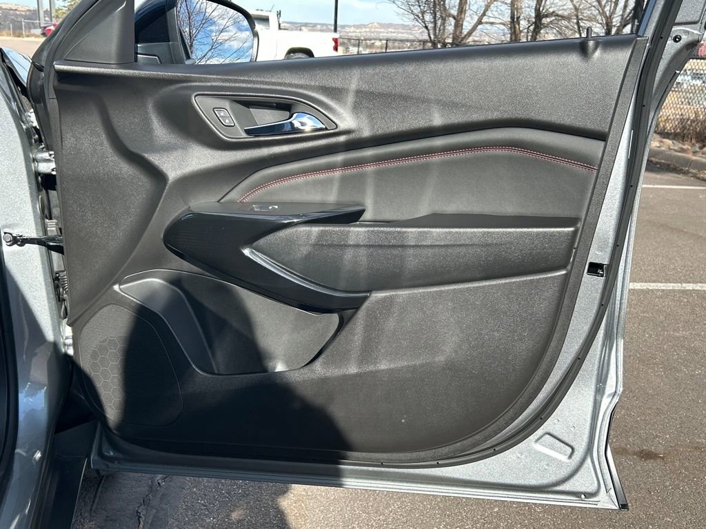 Used 2024 Chevrolet Trax RS w/ Driver Confidence Package image 20