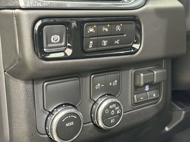 New 2026 GMC Yukon XL Elevation w/ Elevation Premium Package RWD image 36