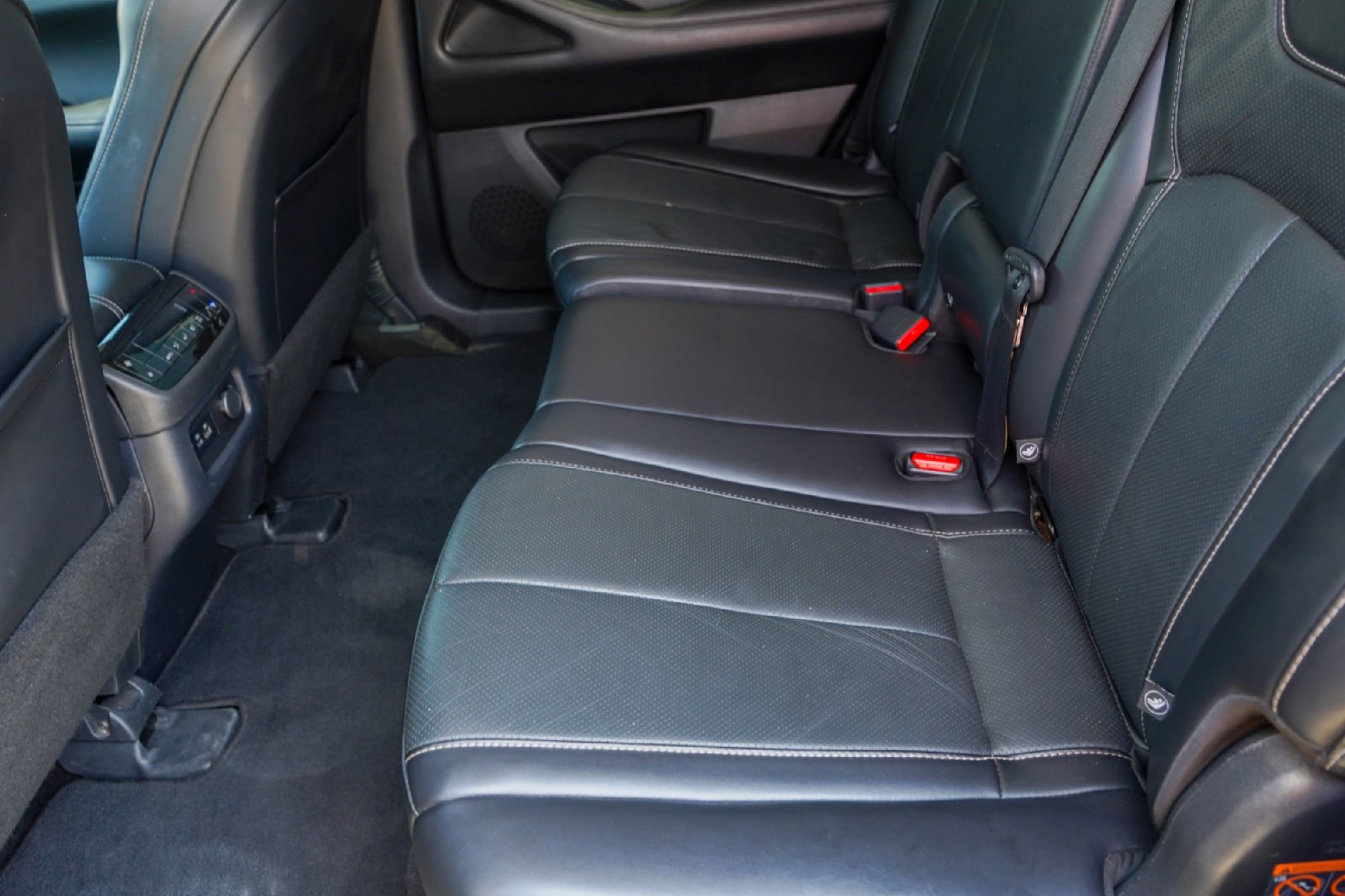 Certified 2023 INFINITI QX60 Luxe w/ Cargo Package image 24