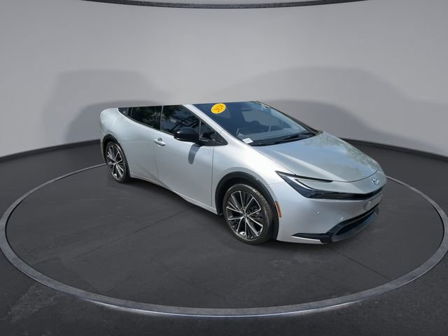 Used 2024 Toyota Prius XLE image 4