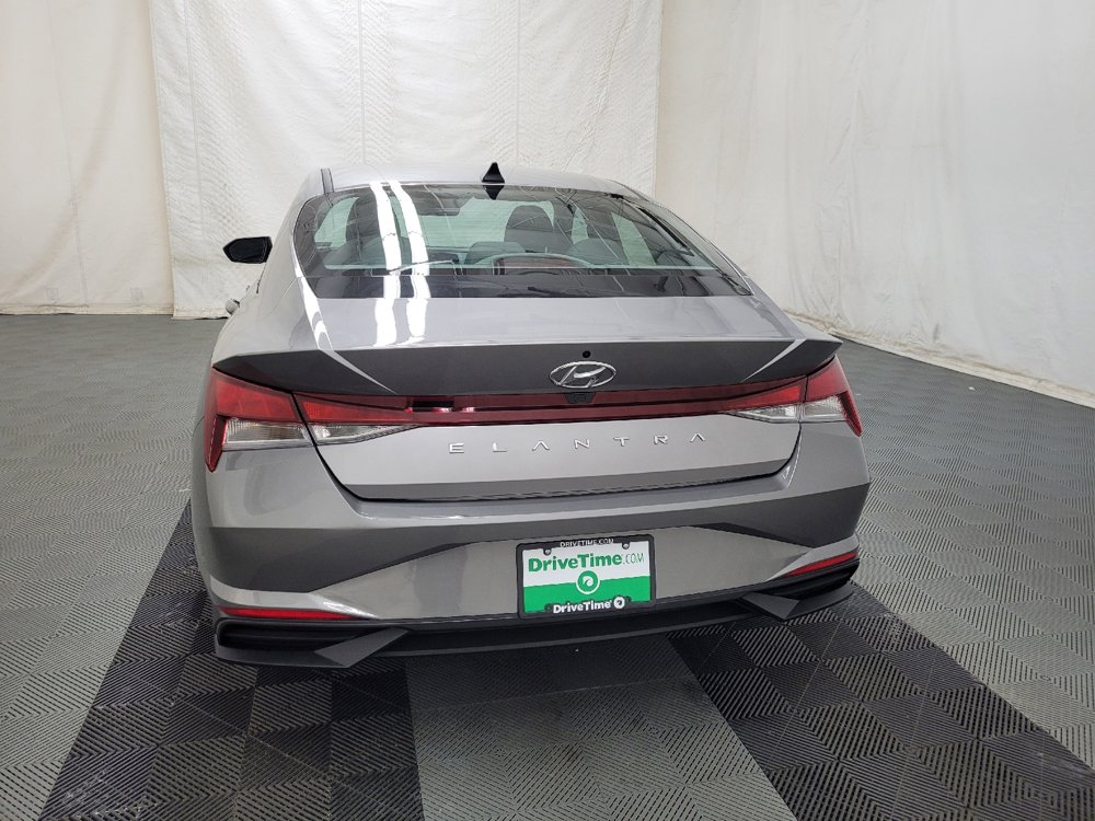 Used 2023 Hyundai Elantra SEL w/ Cargo Package image 6