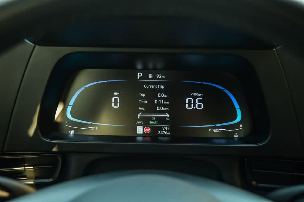 Used 2025 Hyundai Elantra Sport FWD image 23