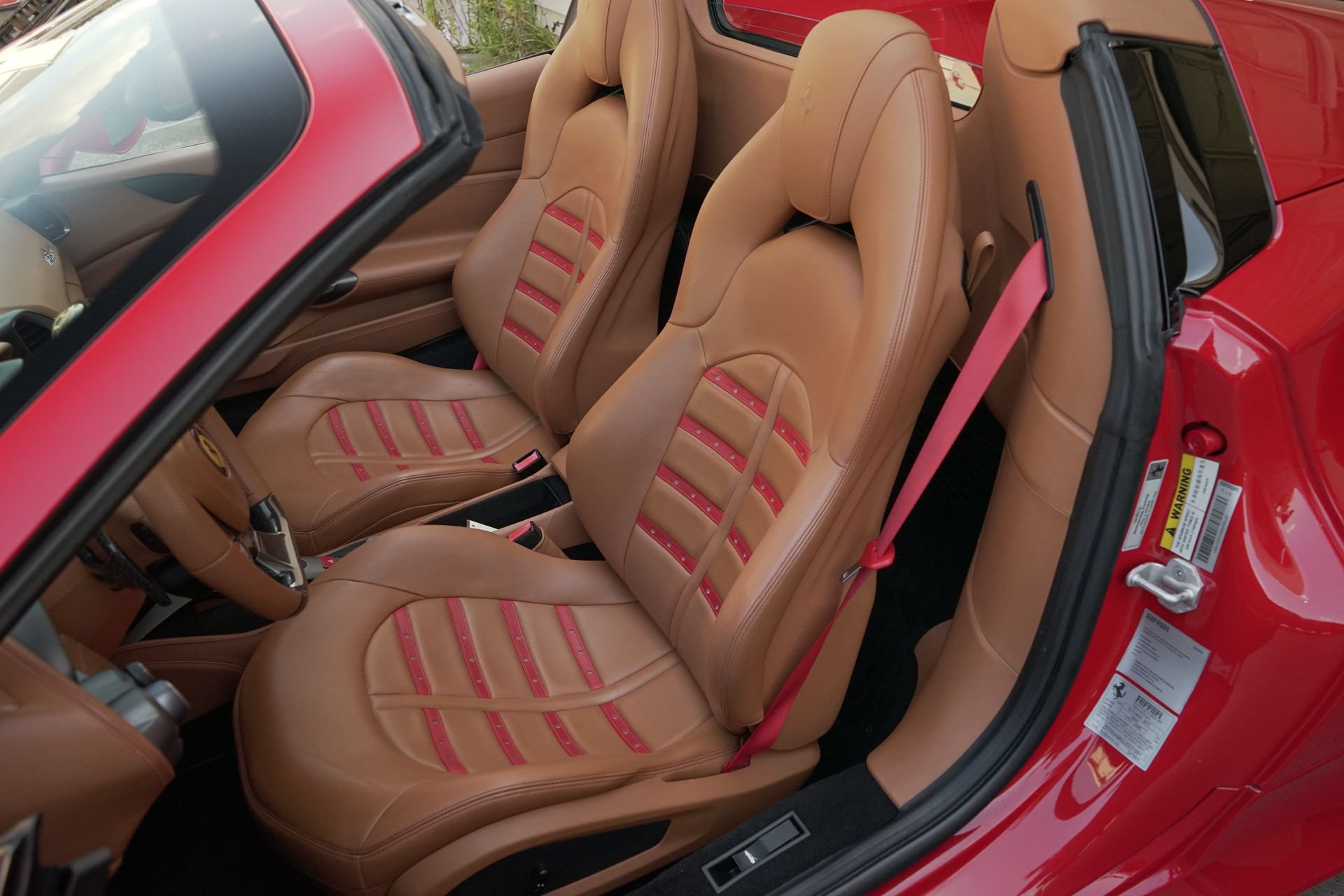 Used 2018 Ferrari 488 Spider RWD image 9