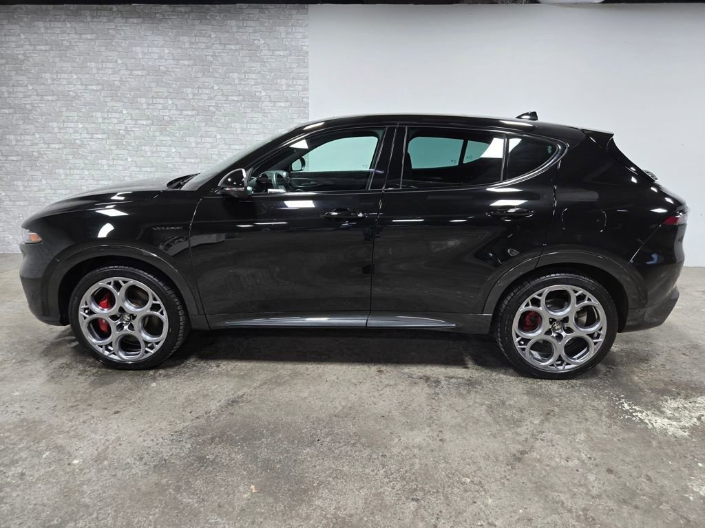 Used 2024 Alfa Romeo Tonale Veloce image 2