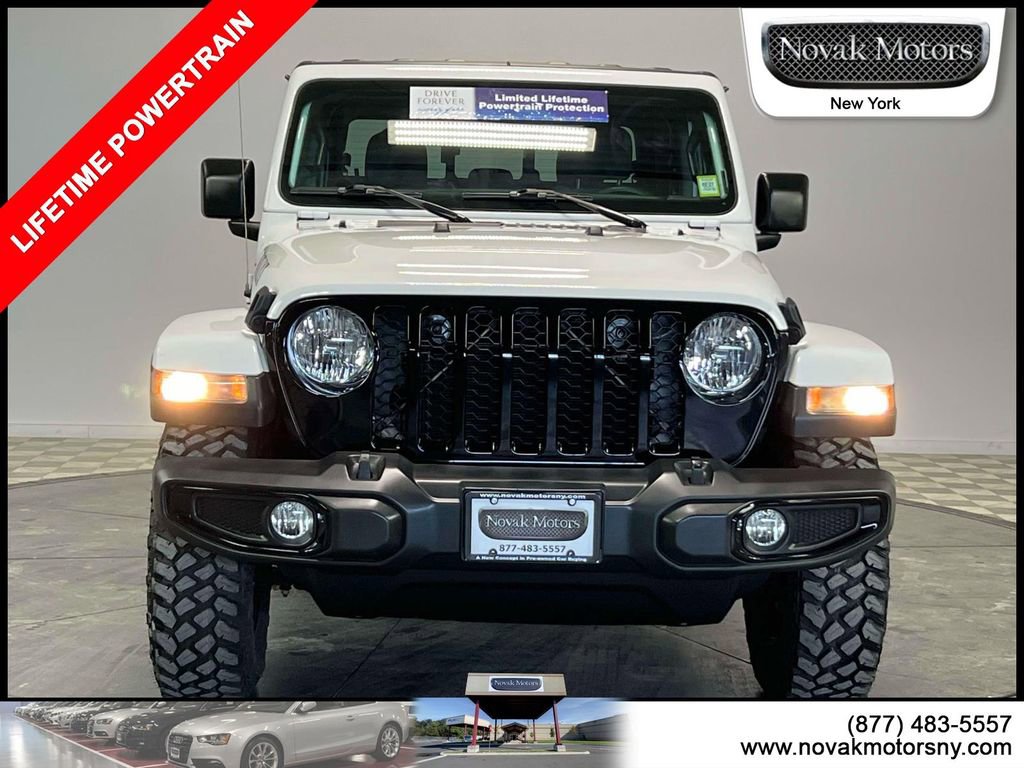 Used 2022 Jeep Gladiator Willys image 2