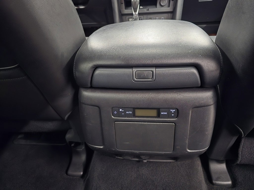 Used 2023 Nissan Armada SL w/ Captain's Chairs Package image 40