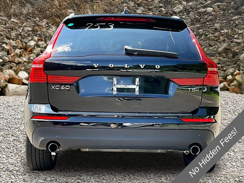Used 2018 Volvo XC60 T5 Momentum w/ Vision Package AWD/4WD image 4