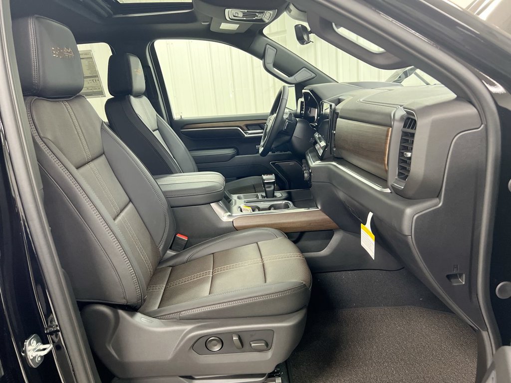 New 2026 Chevrolet Silverado 1500 High Country w/ Technology Package AWD/4WD image 23