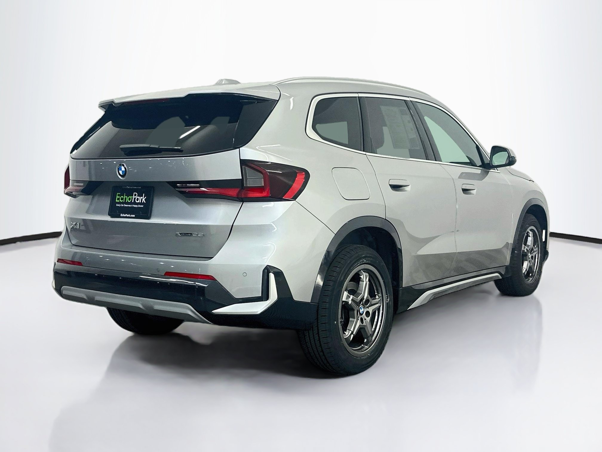 Used 2025 BMW X1 xDrive28i AWD/4WD image 9
