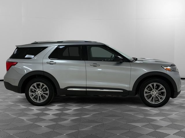 Used 2022 Ford Explorer Limited AWD/4WD image 6