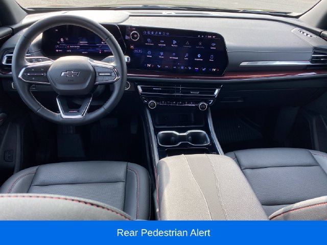 Certified 2025 Chevrolet Traverse Z71 w/ Driver Confidence Package AWD/4WD image 5