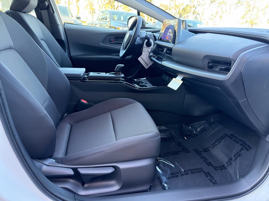 New 2026 Toyota Prius LE image 17