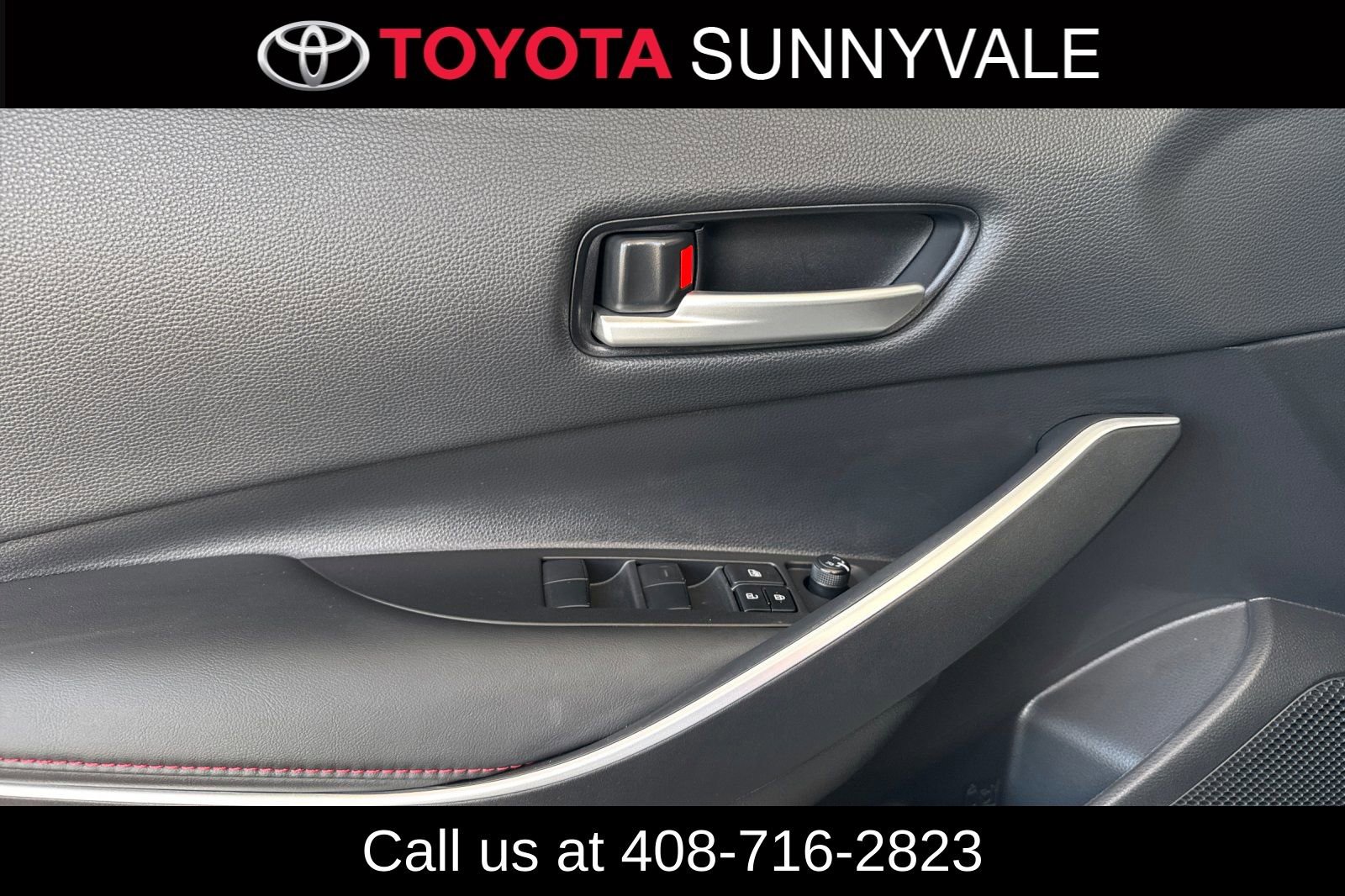 Certified 2025 Toyota Corolla SE w/ Convenience Package image 17