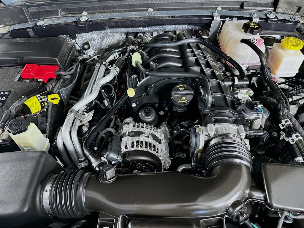 Certified 2025 Jeep Gladiator Sport AWD/4WD image 41