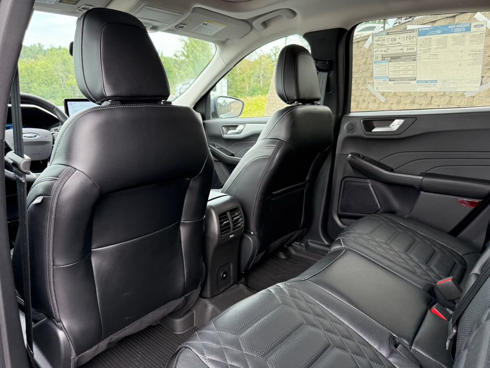 Used 2024 Ford Escape SE w/ PHEV Premium Package FWD image 32
