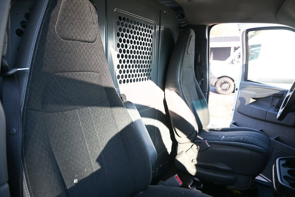 Used 2020 Chevrolet Express 2500 w/ Driver Convenience Package image 17