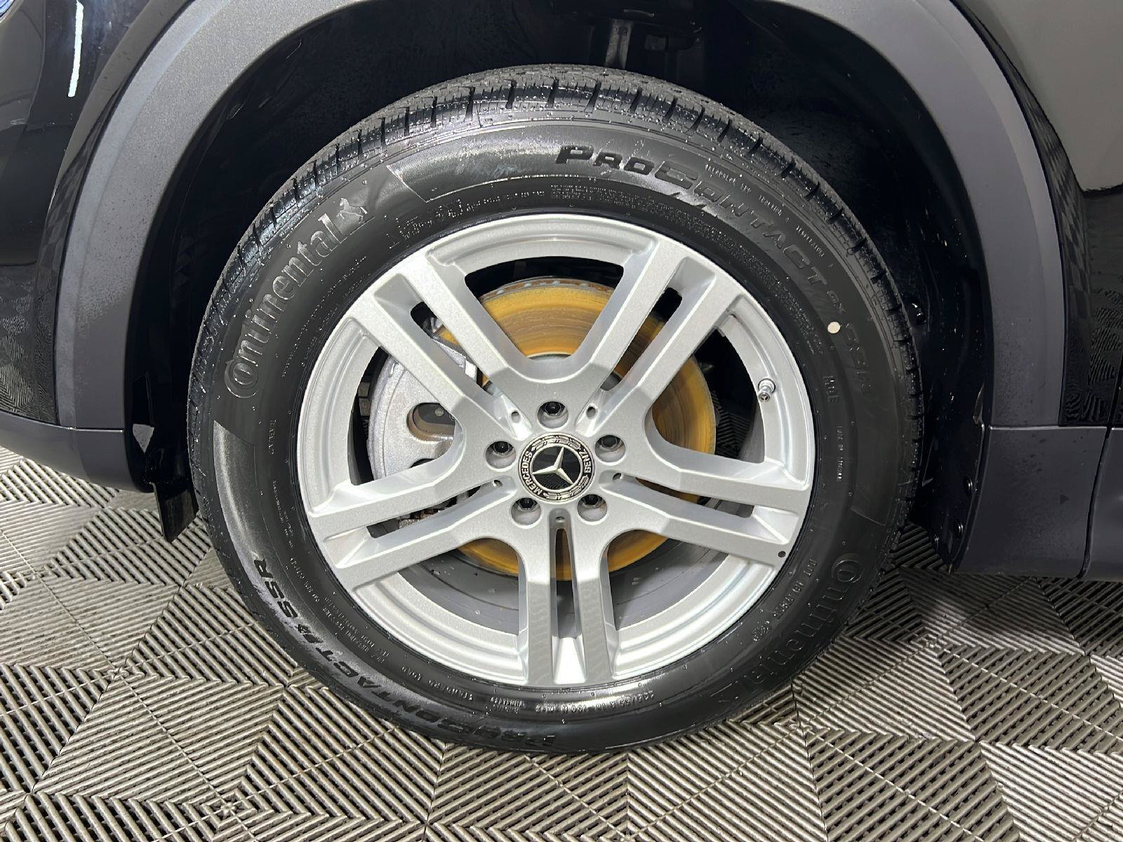 Used 2023 Mercedes-Benz GLB 250 4MATIC image 34