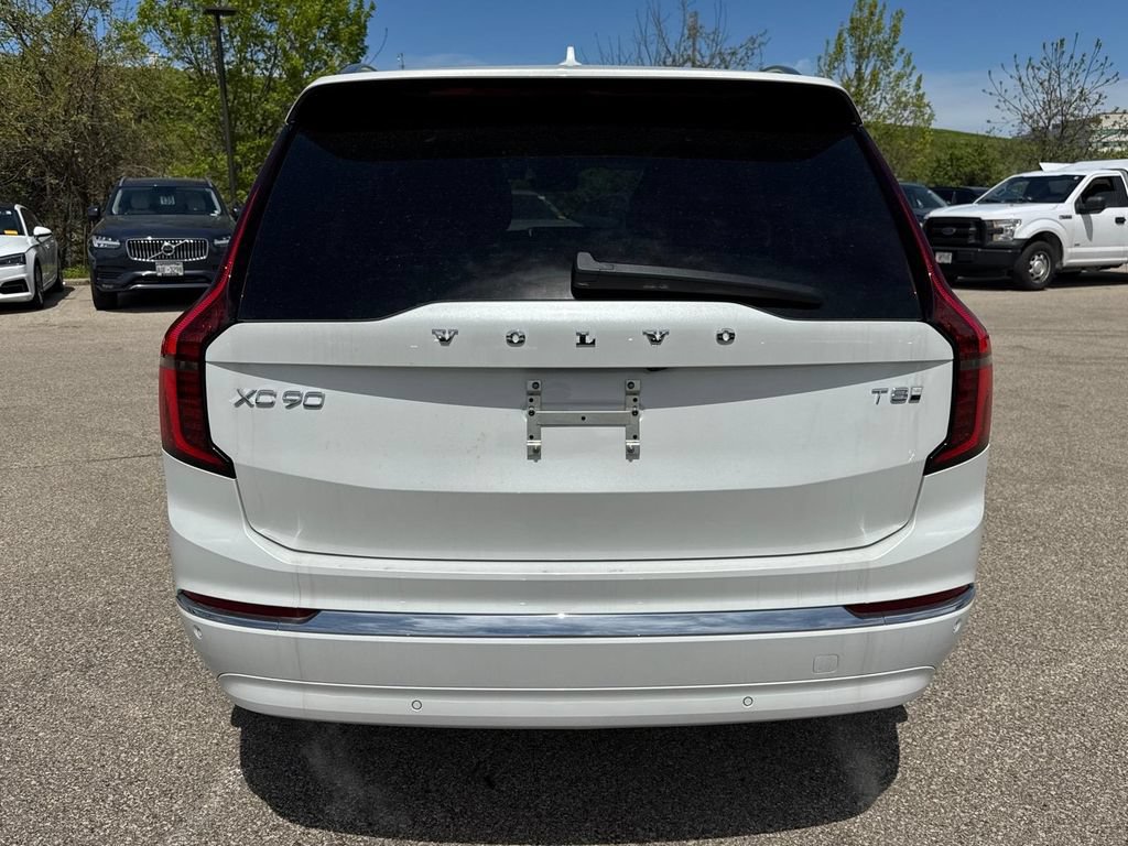 New 2026 Volvo XC90 T8 Plus w/ Protection Package AWD/4WD image 3