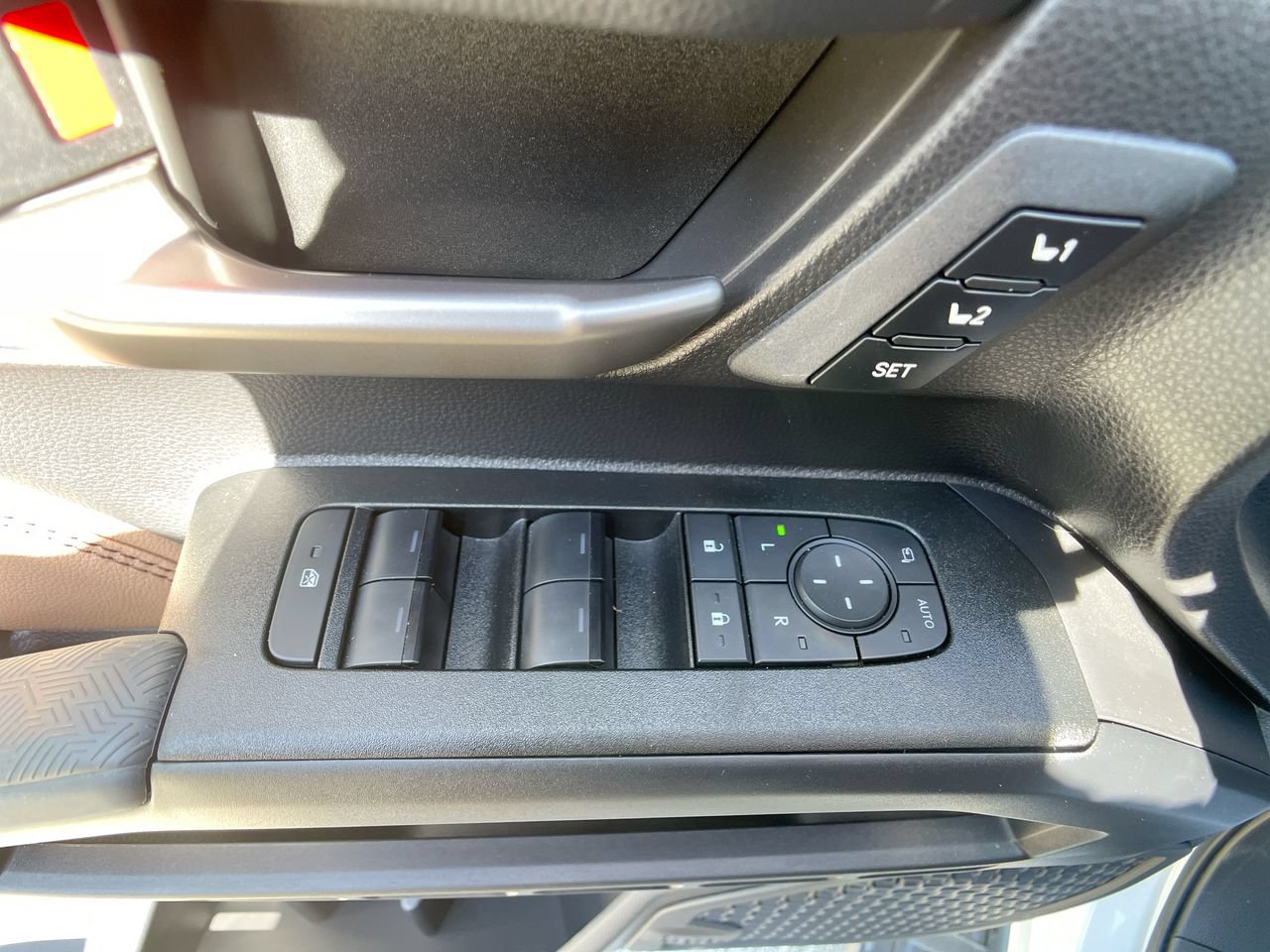 Used 2026 Toyota 4Runner Limited AWD/4WD image 14