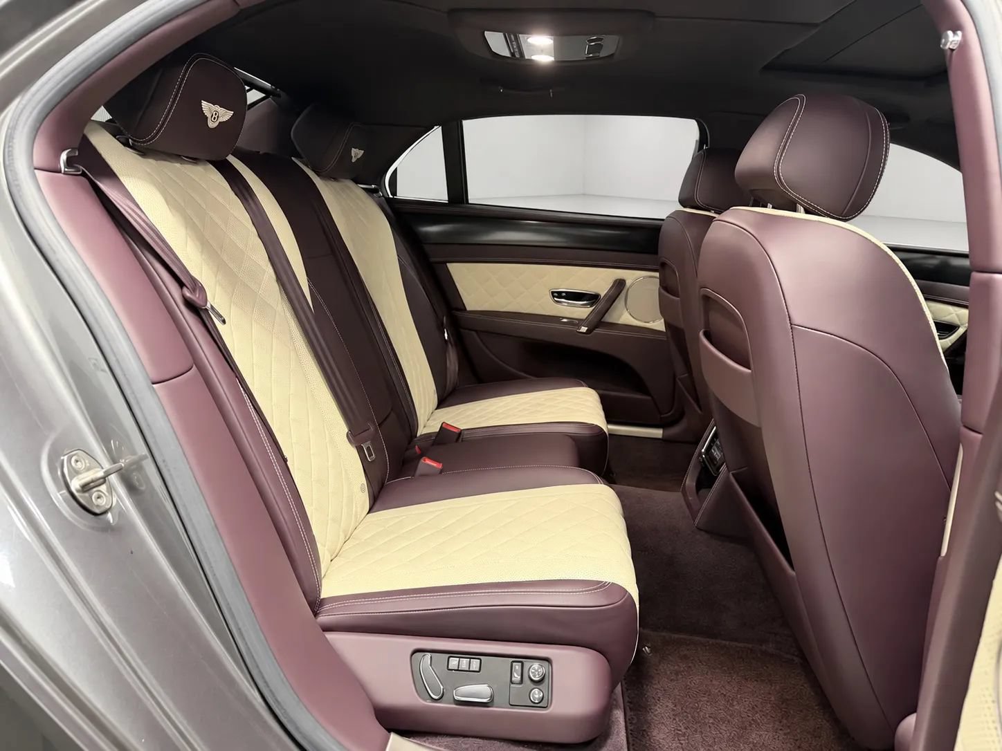 Used 2018 Bentley Flying Spur S W12 AWD/4WD image 19