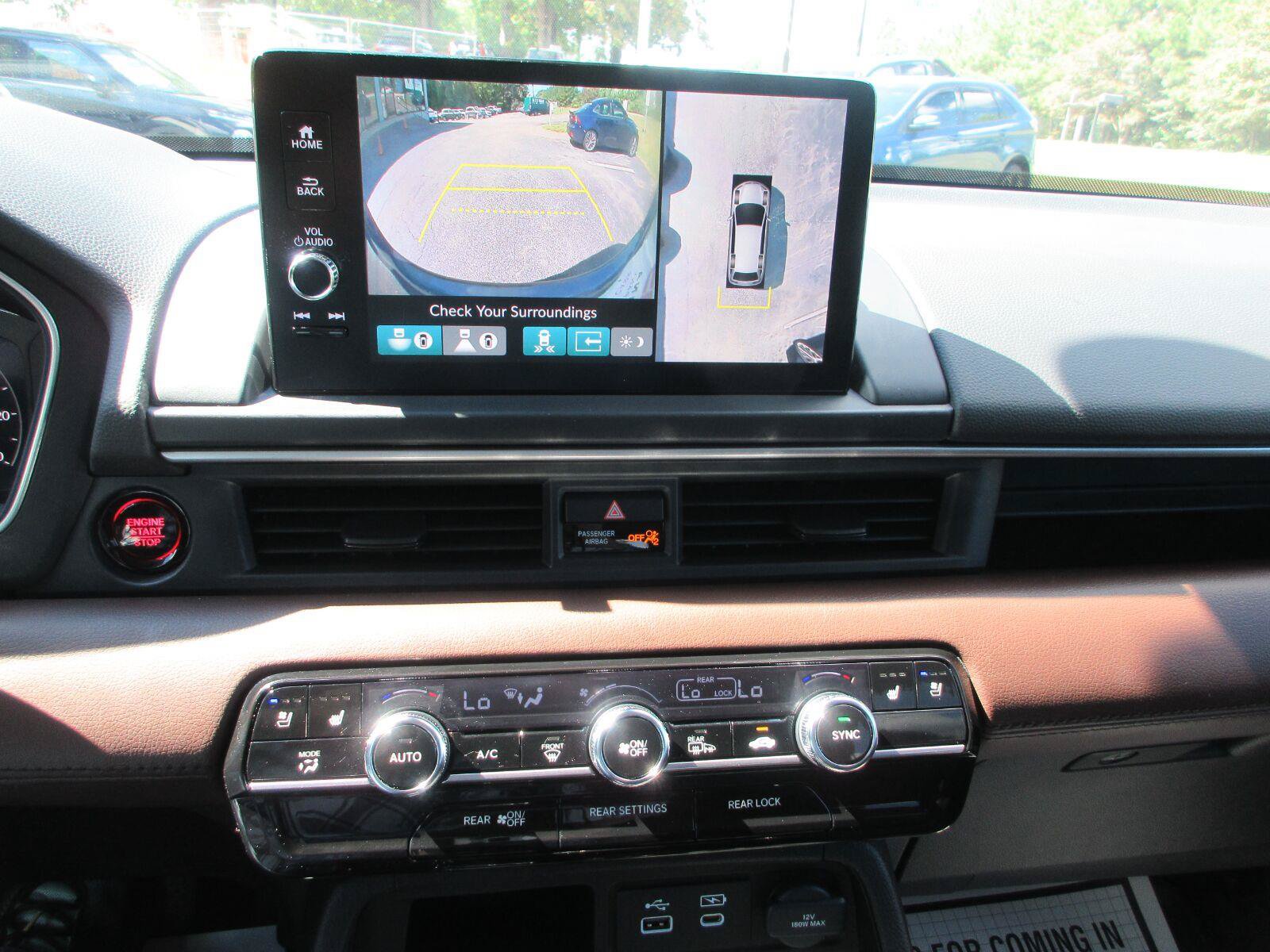 Used 2025 Honda Pilot Elite image 12