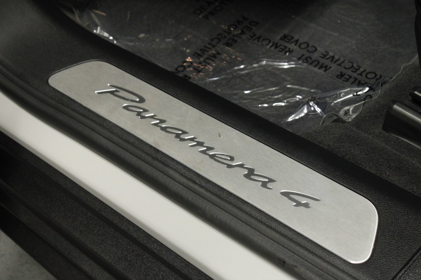 Certified 2025 Porsche Panamera 4 AWD/4WD image 32