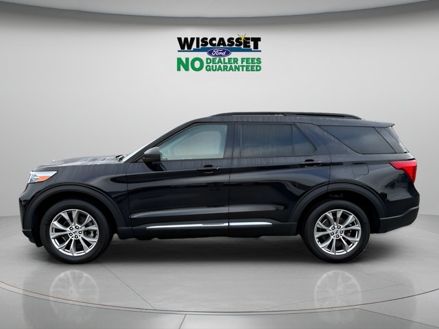 Used 2023 Ford Explorer XLT w/ Equipment Group 202A AWD/4WD image 2