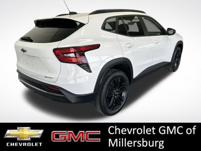 Used 2024 Chevrolet Trax ACTIV FWD image 3