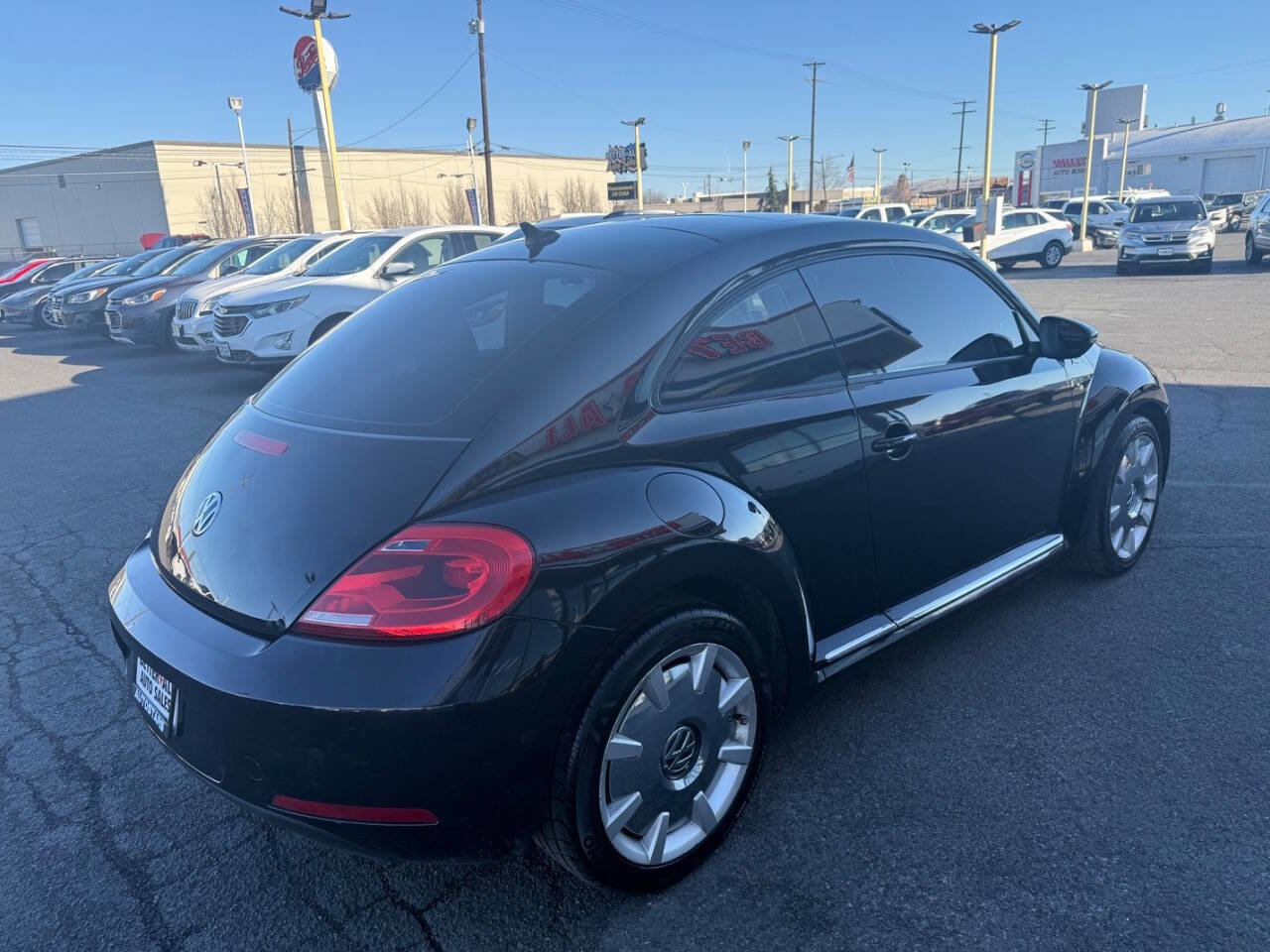 Used 2013 Volkswagen Beetle 2.5 Fender image 4
