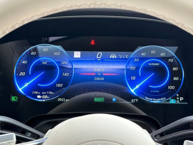 Certified 2023 Mercedes-Benz EQS 580 4MATIC Sedan image 33