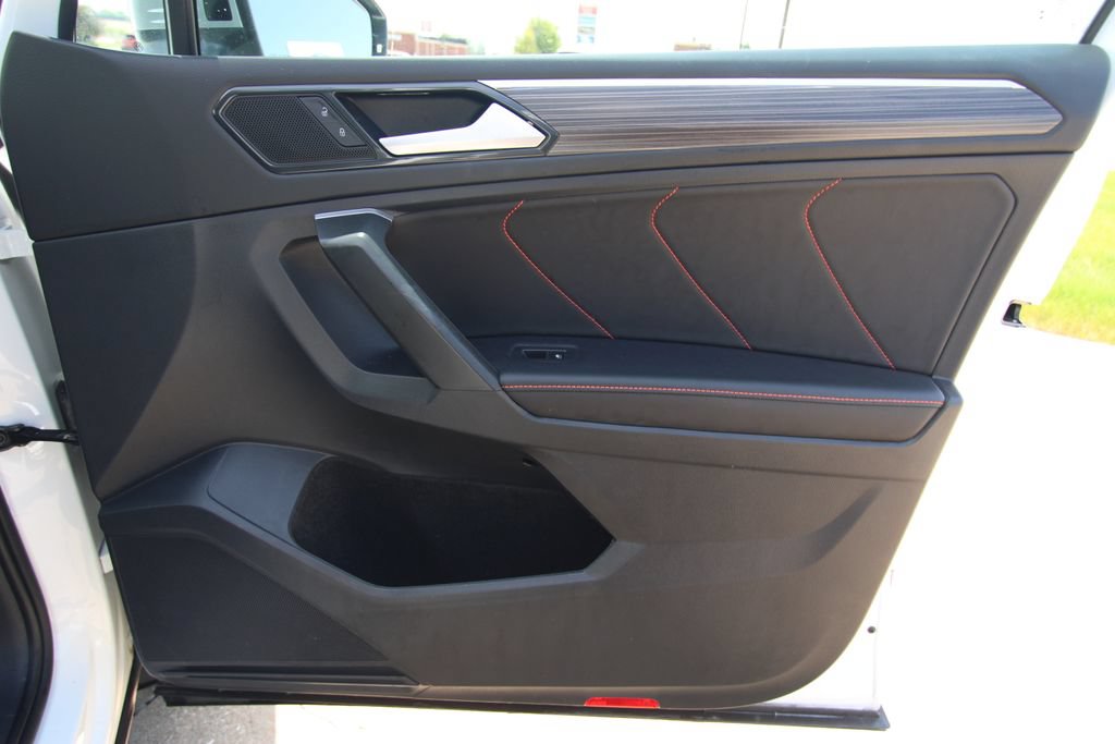 Used 2024 Volkswagen Tiguan Wolfsburg Edition AWD/4WD image 38