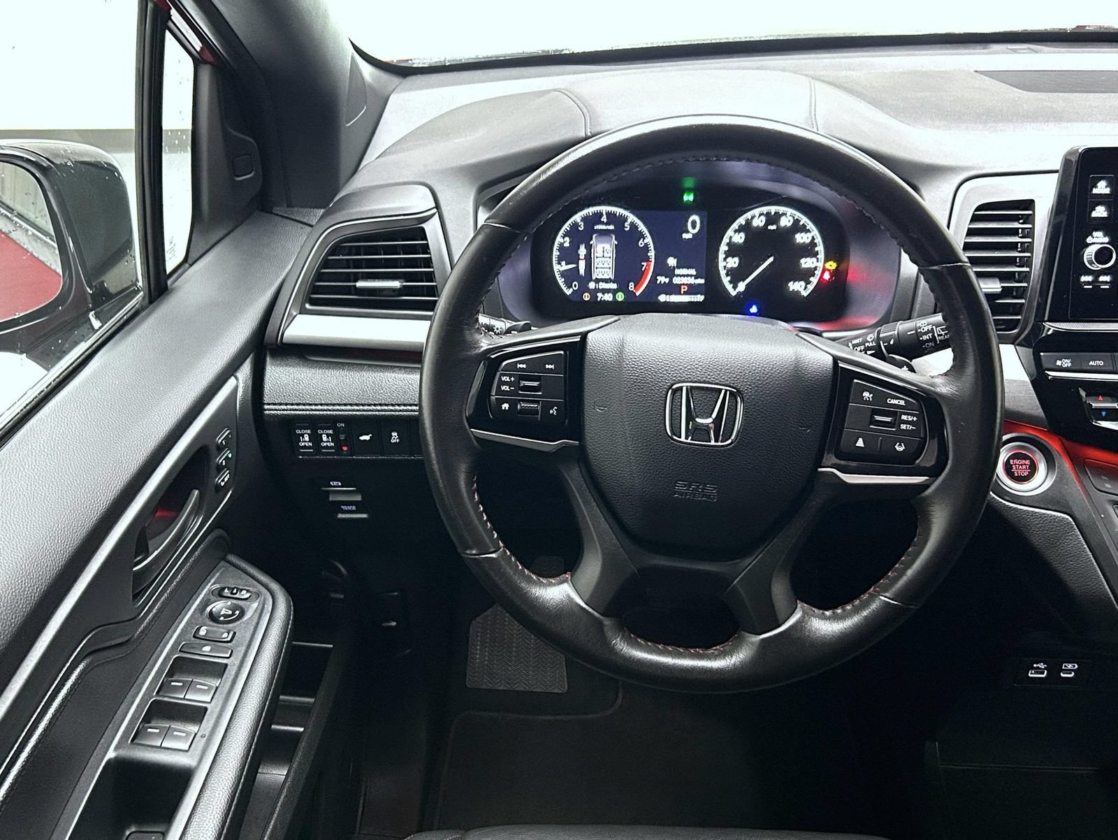 Used 2025 Honda Odyssey Sport-L image 12
