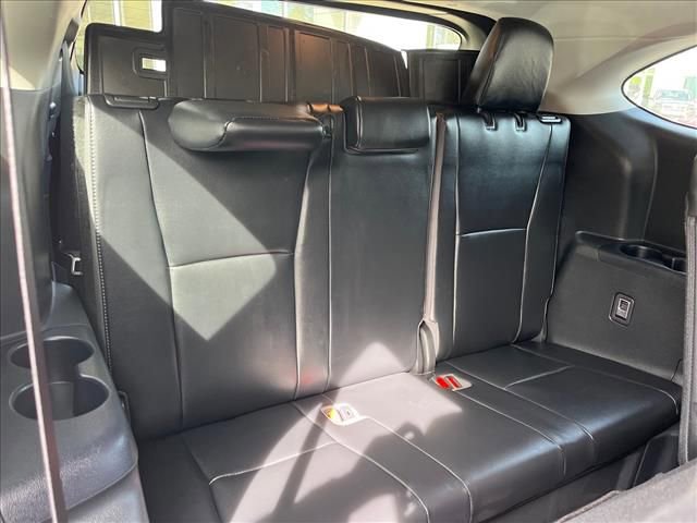 Used 2022 Toyota Highlander Limited image 18